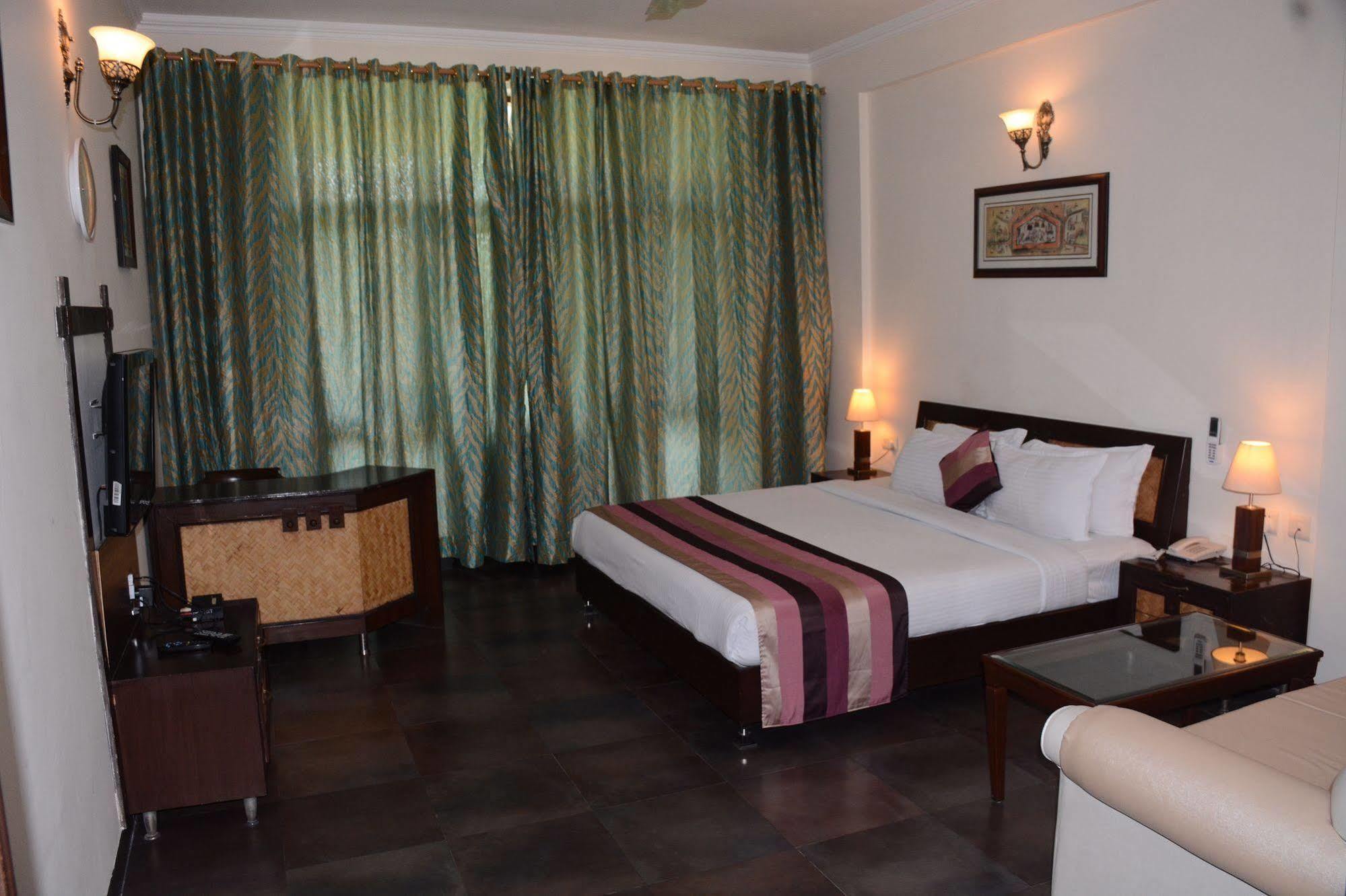 Hotel Naturoville Ayurvedic And Yoga Retreat Rišikéš Exteriér fotografie